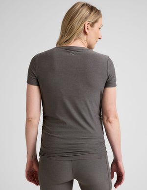 grey short sleeve maternity top.