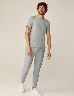 gray men's short sleeve shirt.