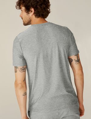 gray men's short sleeve shirt.