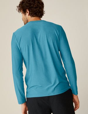 blue long sleeve men's crew neck top.